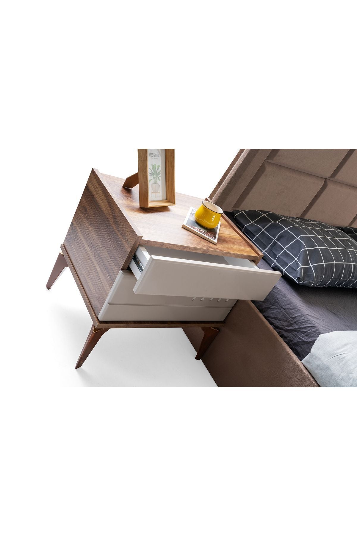 Kumsal
sovrumsset – Sandbeige