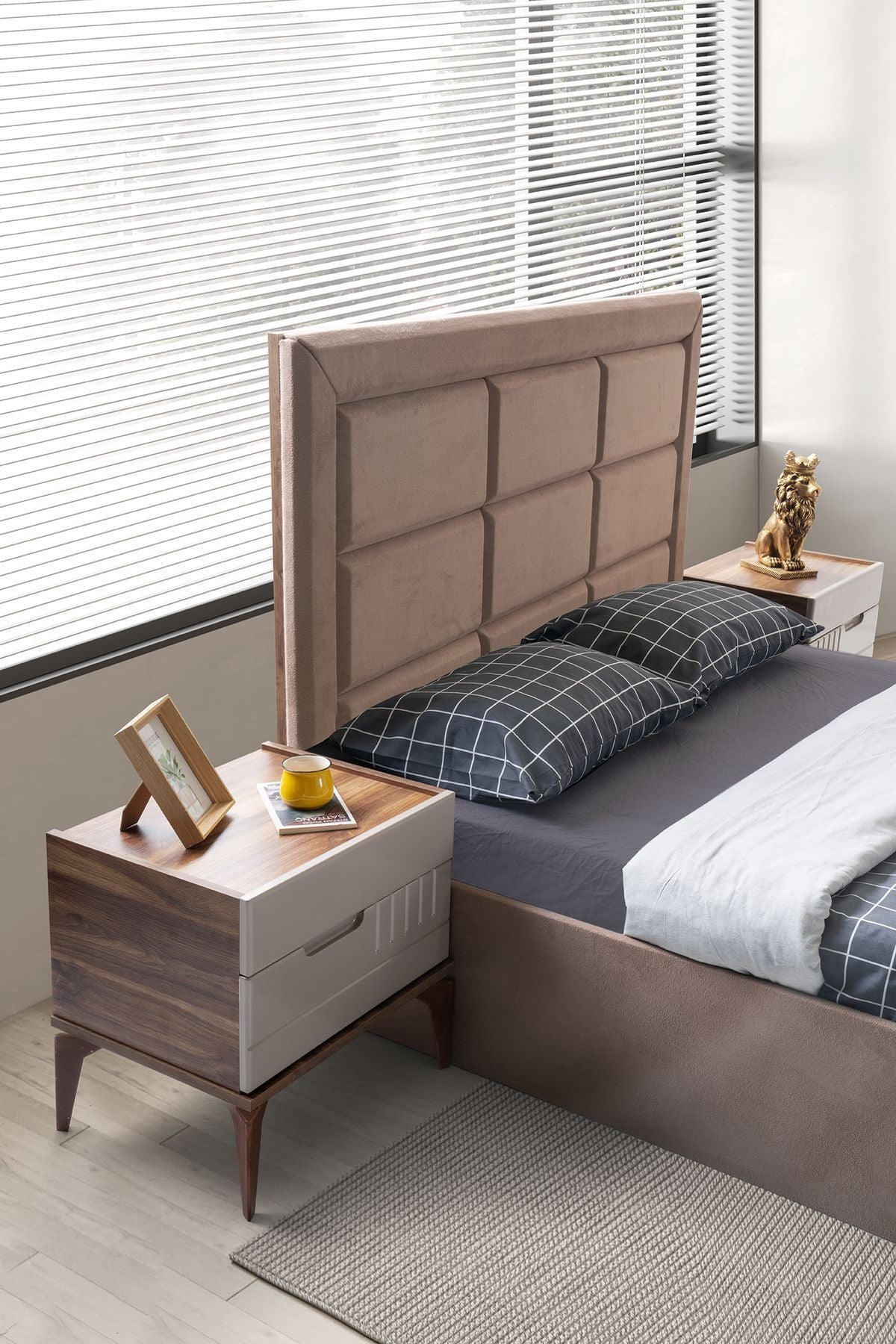 Kumsal
sovrumsset – Sandbeige